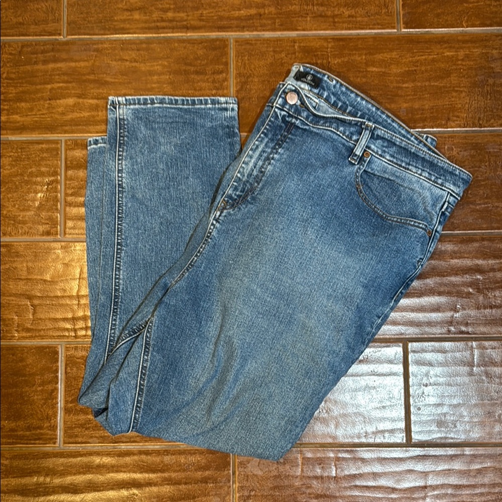 Volcom Women’s Blue Straight-Leg Jeans with Classic Wash